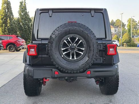Used 2026 Jeep Wrangler Unlimited Rubicon AWD/4WD image 4