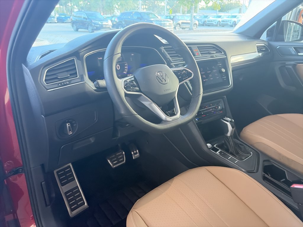 Certified 2024 Volkswagen Tiguan SE R-Line FWD image 13