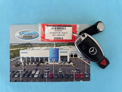 Used 2018 Mercedes-Benz CLA 250 4MATIC image 4