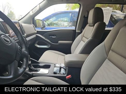 Certified 2022 Nissan Frontier SV AWD/4WD image 6