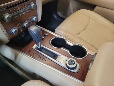 Used 2020 Nissan Pathfinder Platinum image 26