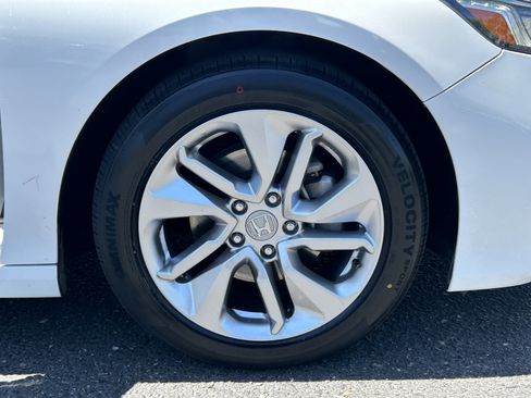 Used 2019 Honda Accord LX image 7