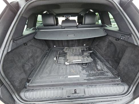 Used 2017 Land Rover Range Rover Sport HSE image 15