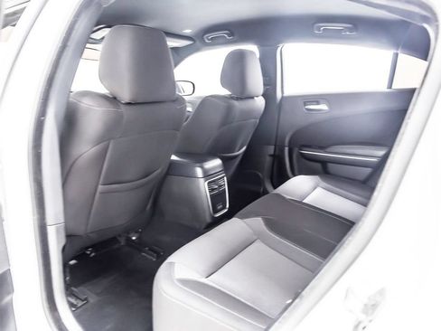 Used 2022 Dodge Charger SXT RWD image 28