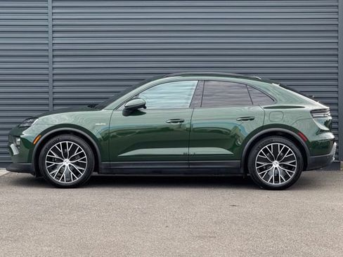 Used 2024 Porsche Macan 4 Electric AWD/4WD image 2