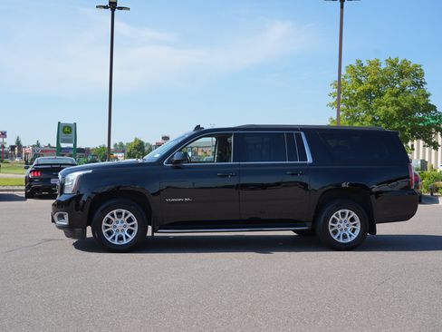 Used 2020 GMC Yukon XL SLT w/ Enhanced Security Package AWD/4WD image 6