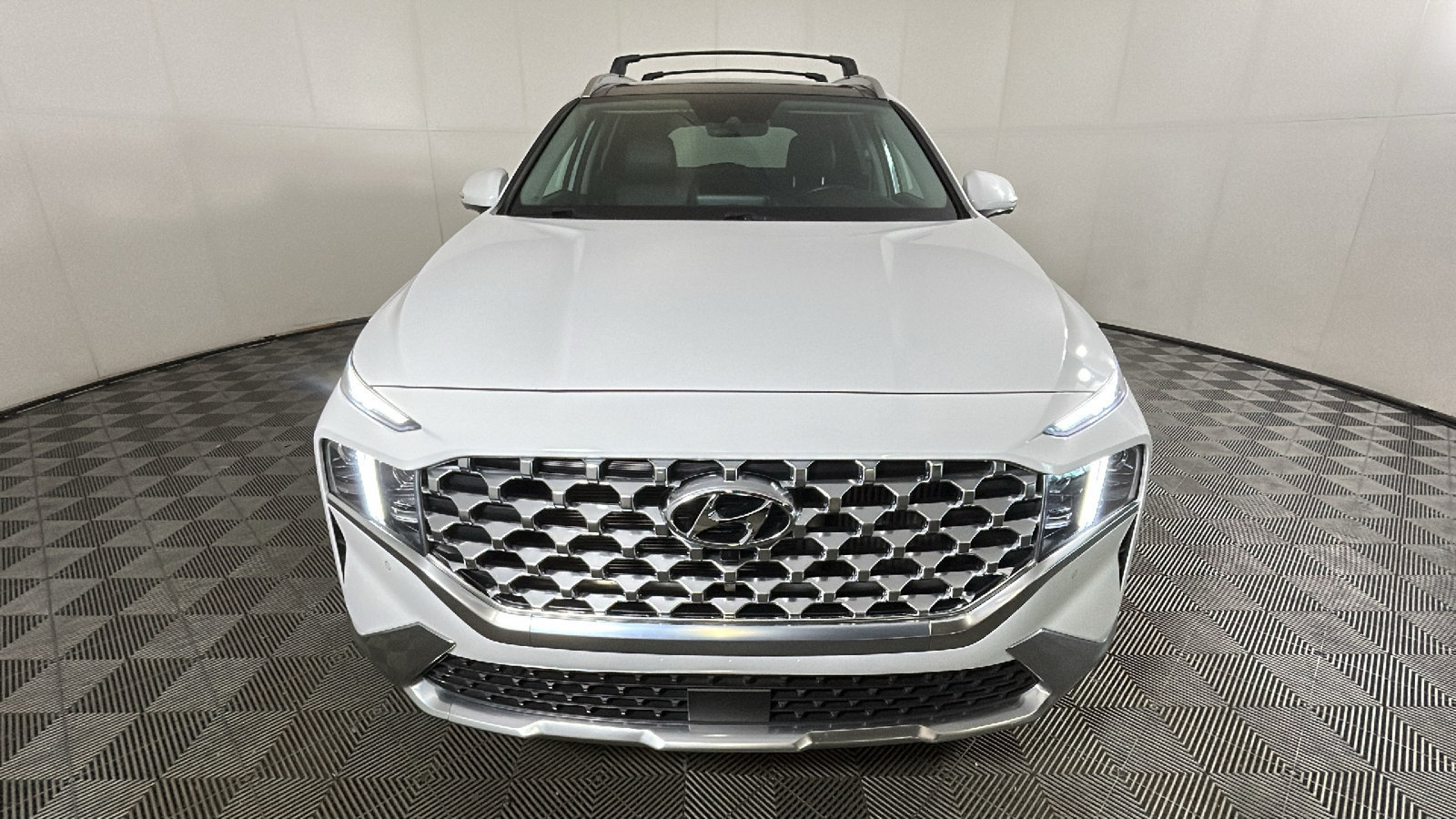 Used 2023 Hyundai Santa Fe Limited AWD/4WD image 9
