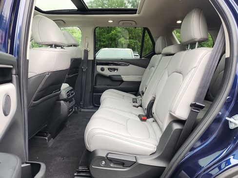 Certified 2023 Honda Pilot Touring image 10