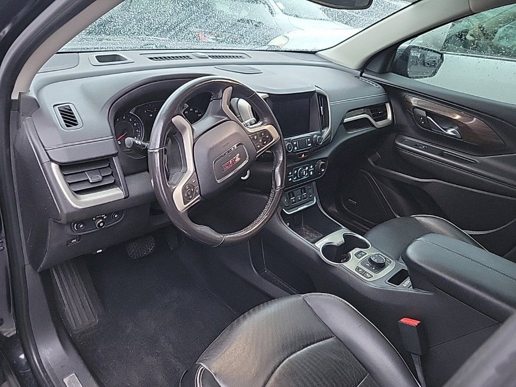 Used 2020 GMC Terrain Denali w/ Denali Premium Package AWD/4WD image 8