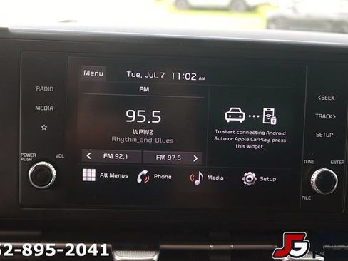 Certified 2024 Kia Carnival LX FWD image 28