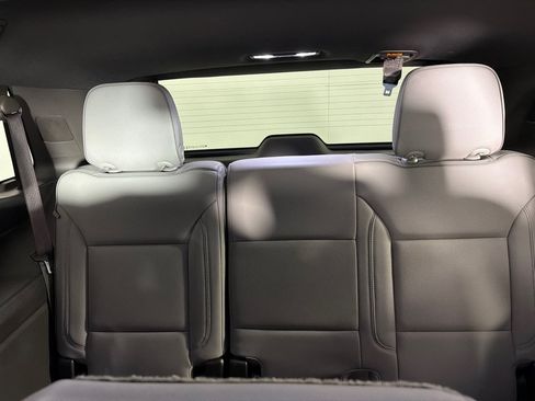 Used 2021 GMC Yukon SLT w/ SLT Premium Package AWD/4WD image 22