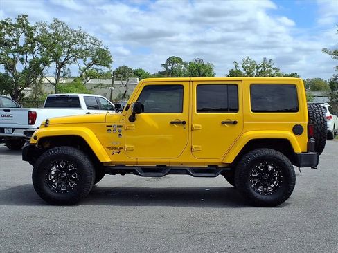 Used 2015 Jeep Wrangler Unlimited Sahara w/ Connectivity Group image 4