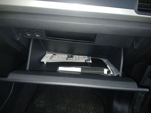 Used 2021 Volkswagen Atlas Cross Sport SE w/ Panoramic Sunroof Package image 61