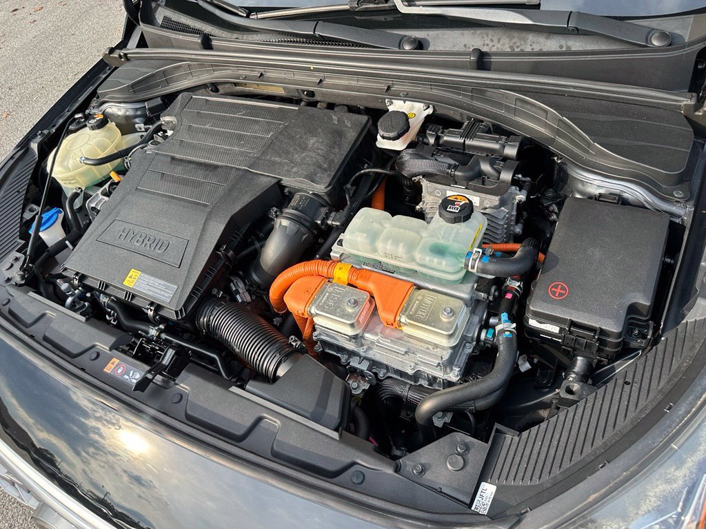 Used 2020 Hyundai Ioniq Limited FWD image 30