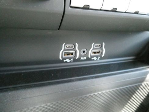 New 2026 RAM 3500 Big Horn AWD/4WD image 23