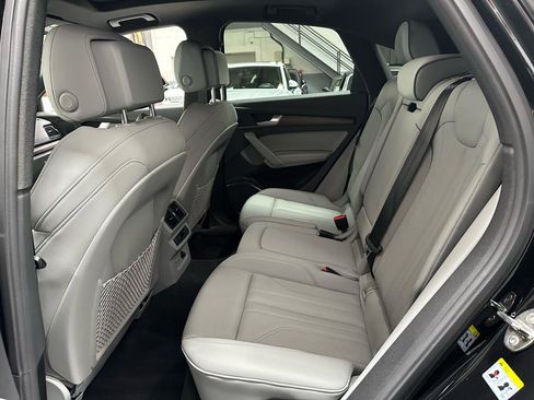 Used 2022 Audi Q5 2.0T Premium AWD/4WD image 14