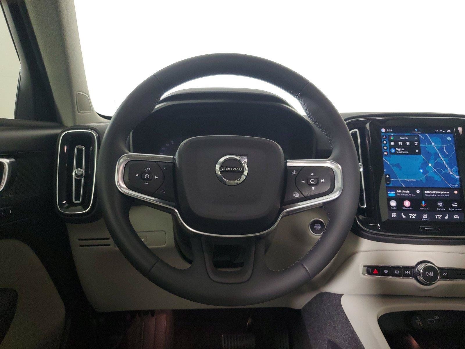 Used 2024 Volvo XC40 B5 Plus w/ Protection Package Premier AWD/4WD image 16