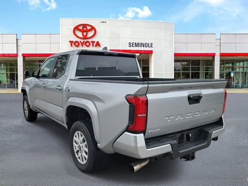 Used 2025 Toyota Tacoma SR5 image 4