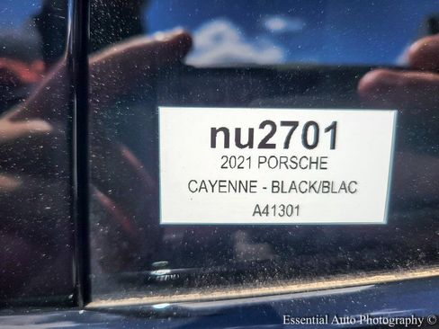 Used 2021 Porsche Cayenne Coupe image 26