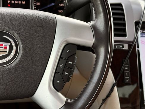 Used 2007 Cadillac Escalade AWD w/ Information Package image 36