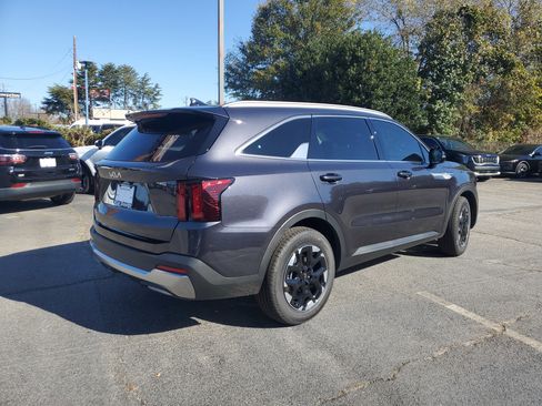 New 2026 Kia Sorento S image 6