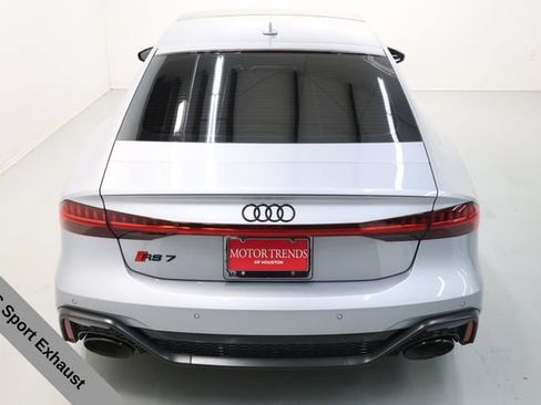 Used 2025 Audi RS 7 Performance AWD/4WD image 15