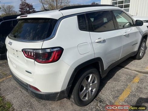 Used 2022 Jeep Compass Latitude w/ Convenience Group AWD/4WD image 3