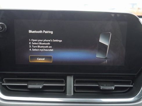 Used 2025 Chevrolet Trax ACTIV w/ Sunroof Package image 6