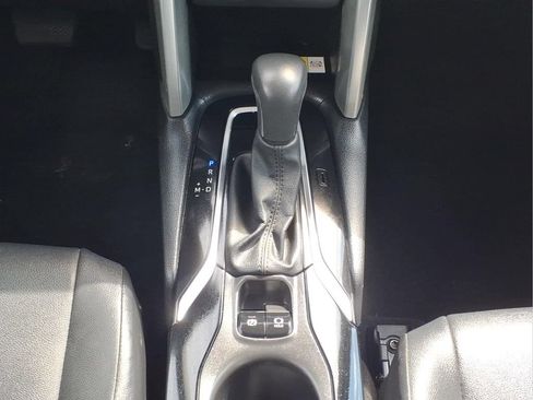 Used 2023 Toyota Corolla Cross XLE AWD/4WD image 18