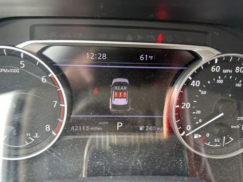 Used 2023 Nissan Rogue SL w/ SL Premium Package image 3