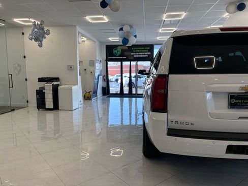 Used 2019 Chevrolet Tahoe LT image 13