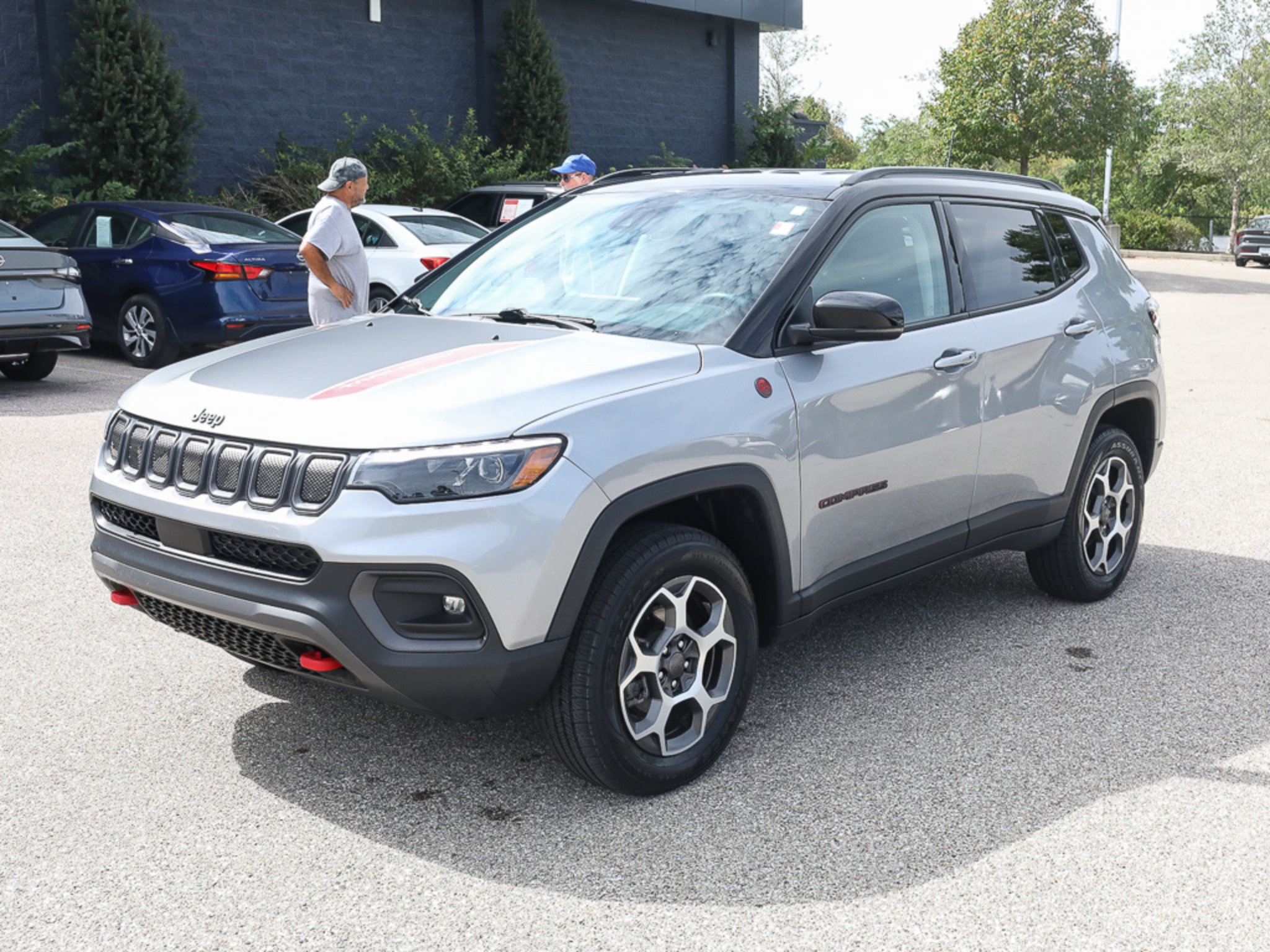 Used 2022 Jeep Compass Trailhawk w/ Trailhawk Elite Group AWD/4WD image 1