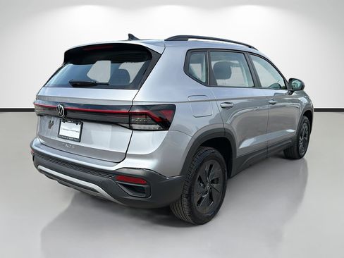 Used 2025 Volkswagen Taos S FWD image 3