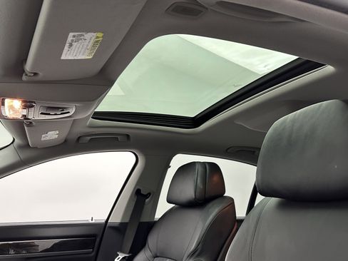 Used 2011 BMW 750i image 4