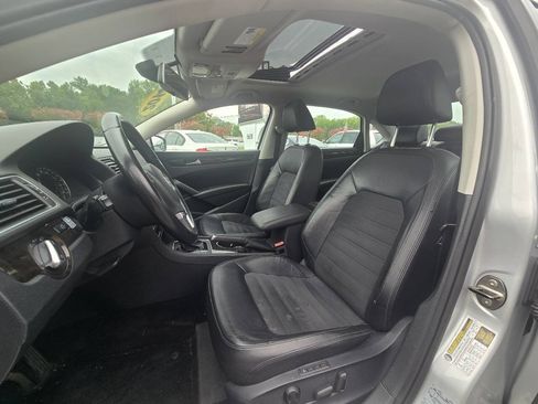 Used 2014 Volkswagen Passat TDI SEL Premium FWD image 19