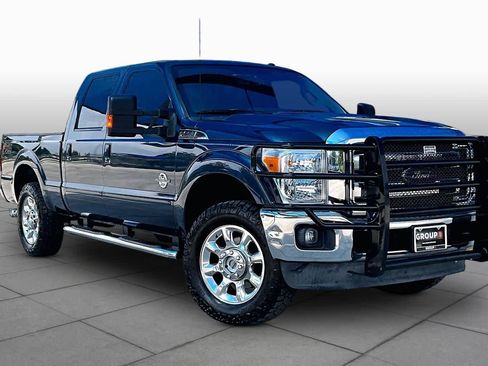 Used 2016 Ford F250 Lariat w/ Lariat Ultimate Package AWD/4WD image 3