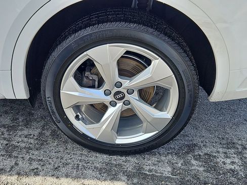 Used 2021 Audi Q5 Premium Plus image 8