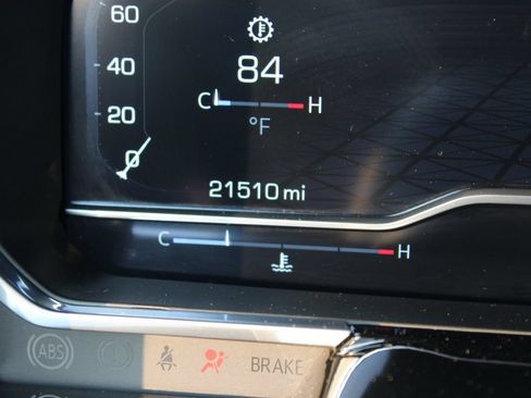Used 2023 GMC Sierra 1500 SLE AWD/4WD image 2