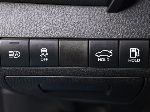 Used 2021 Toyota Camry SE FWD image 22