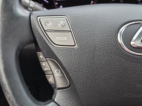 Used 2011 Lexus LS 460 w/ Comfort Pkg RWD image 22