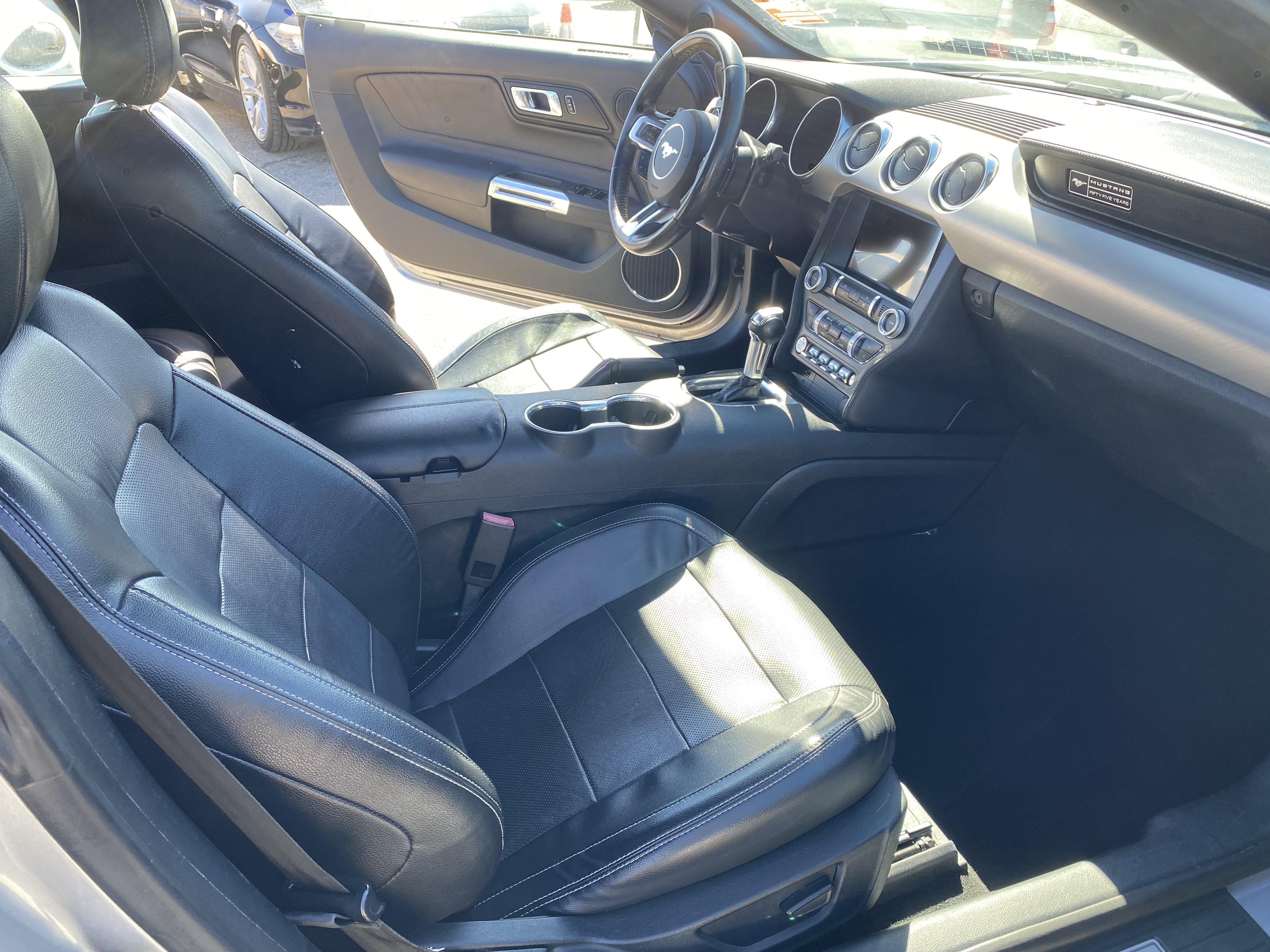 Used 2020 Ford Mustang Premium RWD image 17