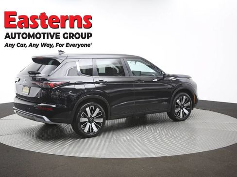 Used 2025 Mitsubishi Outlander SE AWD/4WD image 43