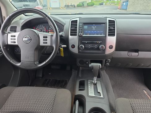 Used 2019 Nissan Frontier SV RWD image 11