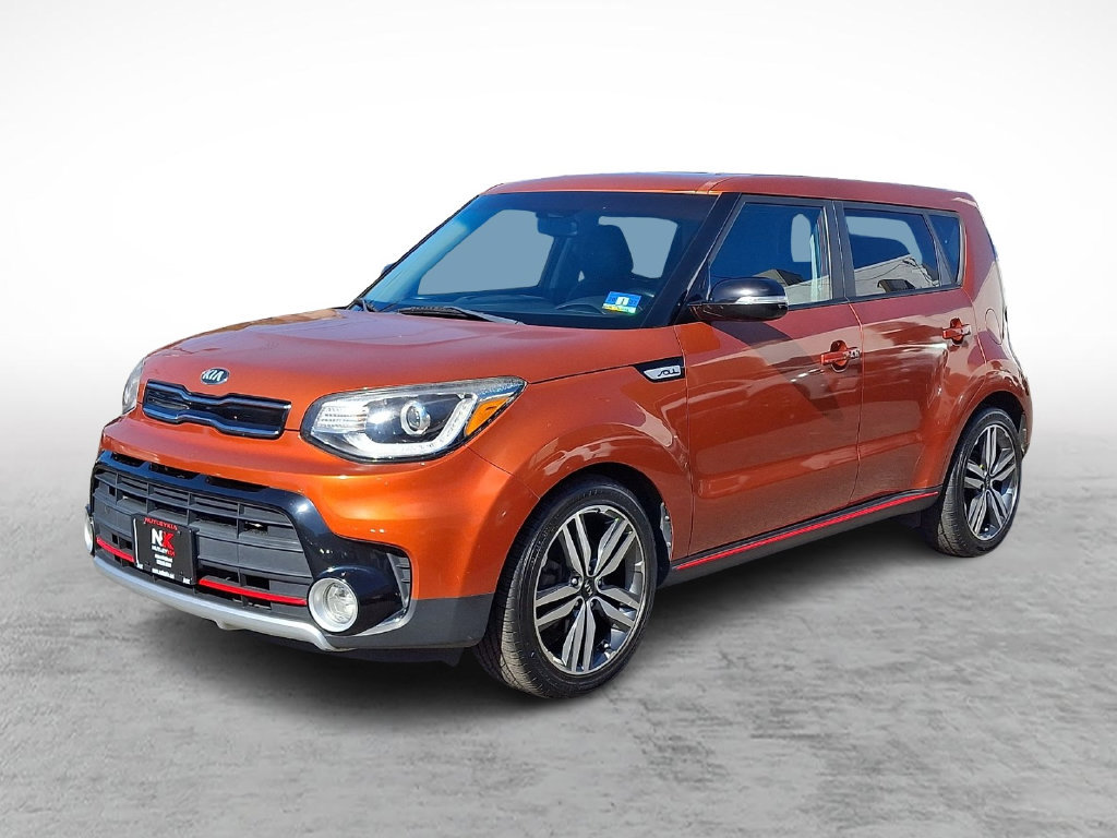 Used 2018 Kia Soul ! w/ Tech Package FWD image 3