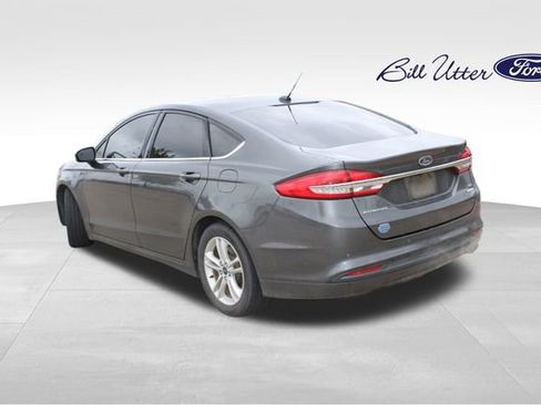 Used 2018 Ford Fusion SE w/ Fusion SE Technology Package image 7