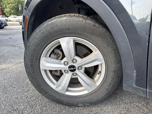 Used 2022 Kia Sorento LX AWD/4WD image 10