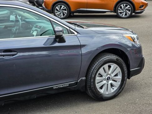 Used 2016 Subaru Outback 2.5i Premium AWD/4WD image 11