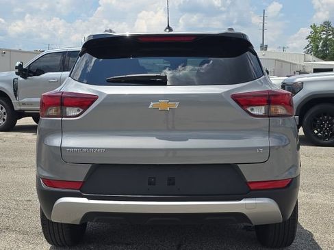 Used 2023 Chevrolet TrailBlazer LT FWD image 4