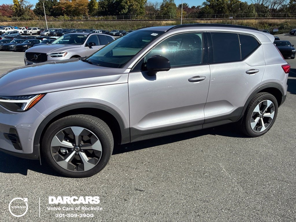 Certified 2026 Volvo XC40 B5 Plus w/ Climate Package AWD/4WD image 1