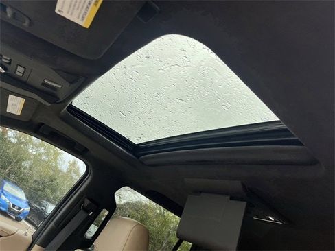 Used 2020 Cadillac Escalade Platinum image 26